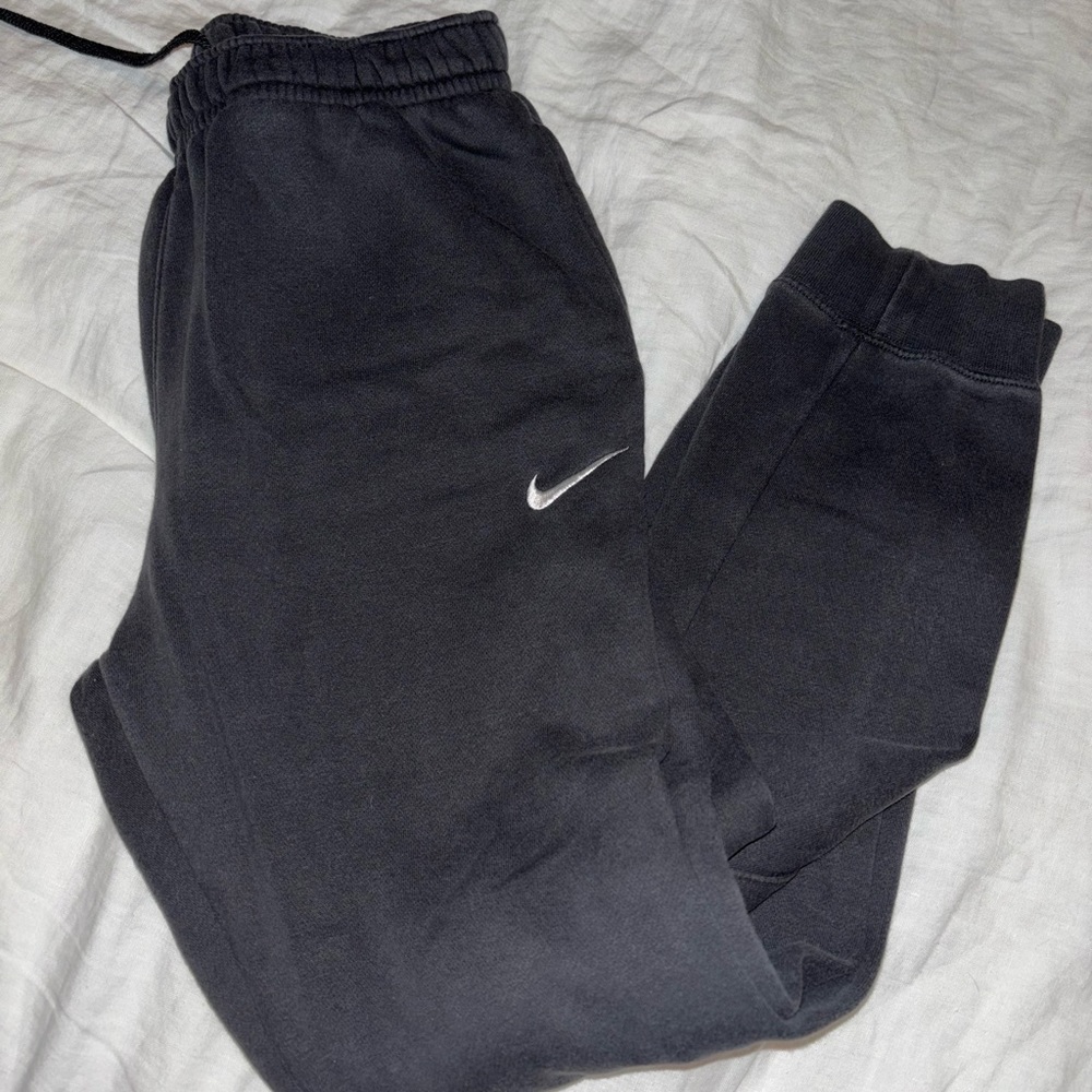 Nike women’s athletic joggers